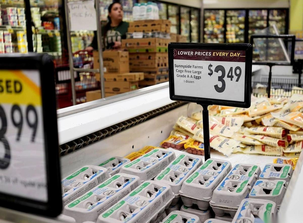 别扯那些虚的了，咱们普通人的消费天花板，其实就两样东西。一个叫房子。另一个叫