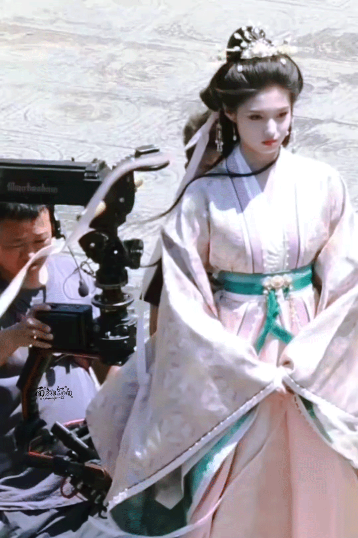艾米雀骨路透，这套好神女​​​