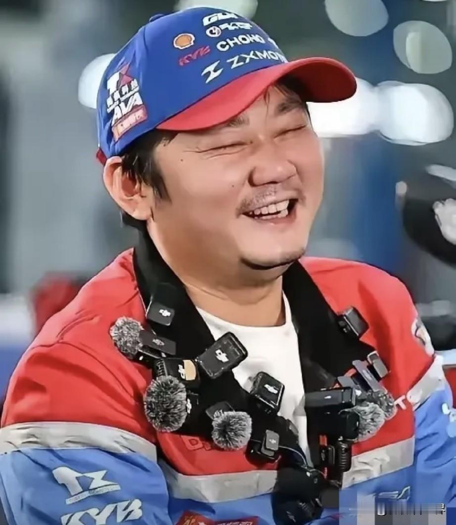 张雪绝对是奇才！我不知道是他自己的主意还是背后团队有高人指点，5月21日，张雪在