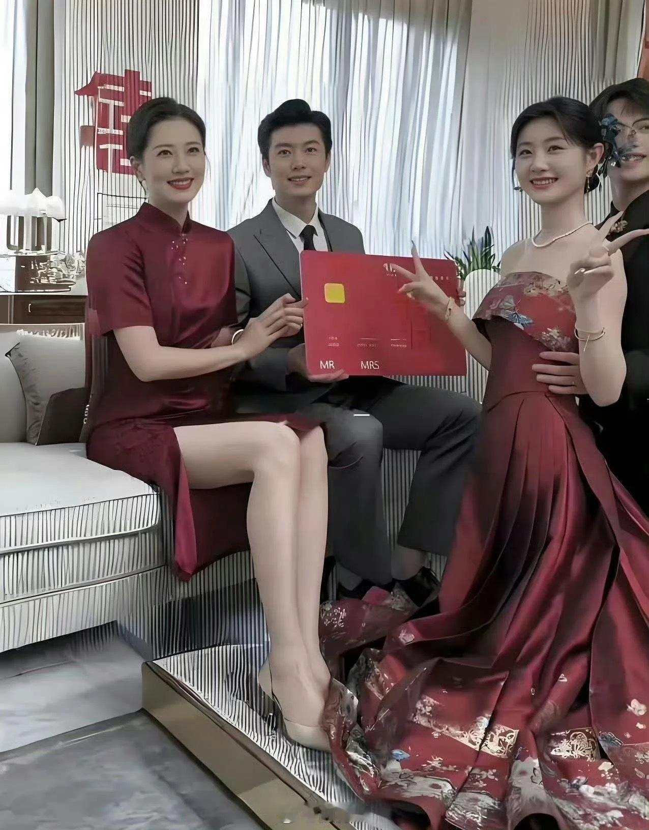 婚礼现场，比儿媳还有排面的婆婆