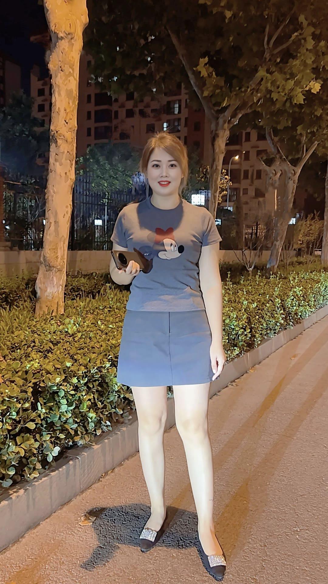 仍时光冲冲流去，我只在乎你