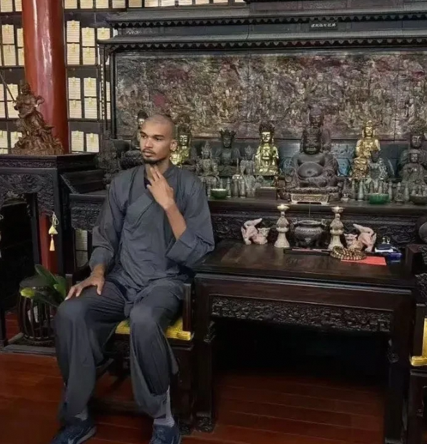 文班亚马：从NBA球星到少林寺闭关修行者