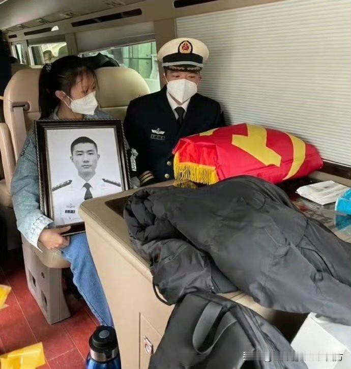 和平无战事，军人有牺牲，向英雄致敬。作为云游视界志在四方，每次听闻这样的英