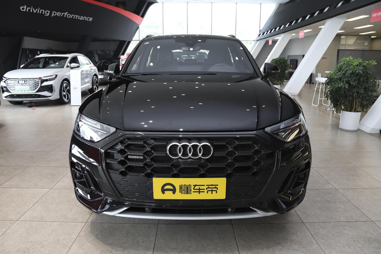 新Q5L上市了，老款直降12万，现在下手真划算？全新Q5L指导价30.98万起，