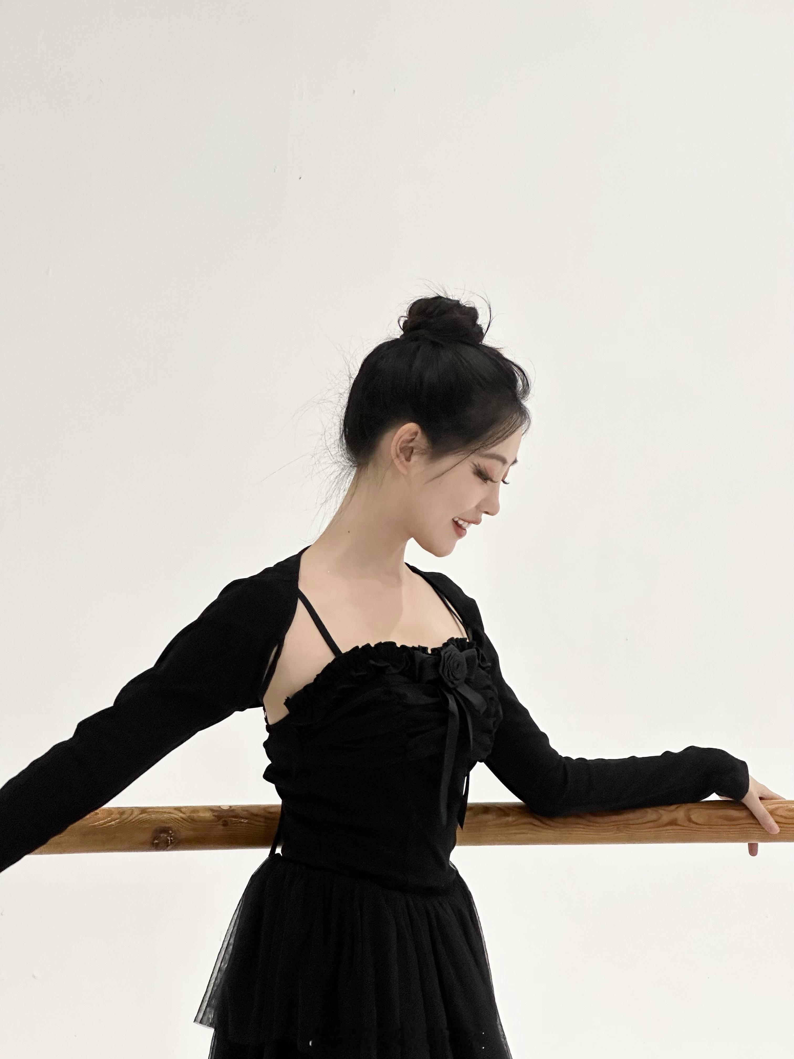 祝绪丹美丽的芭蕾黑天鹅