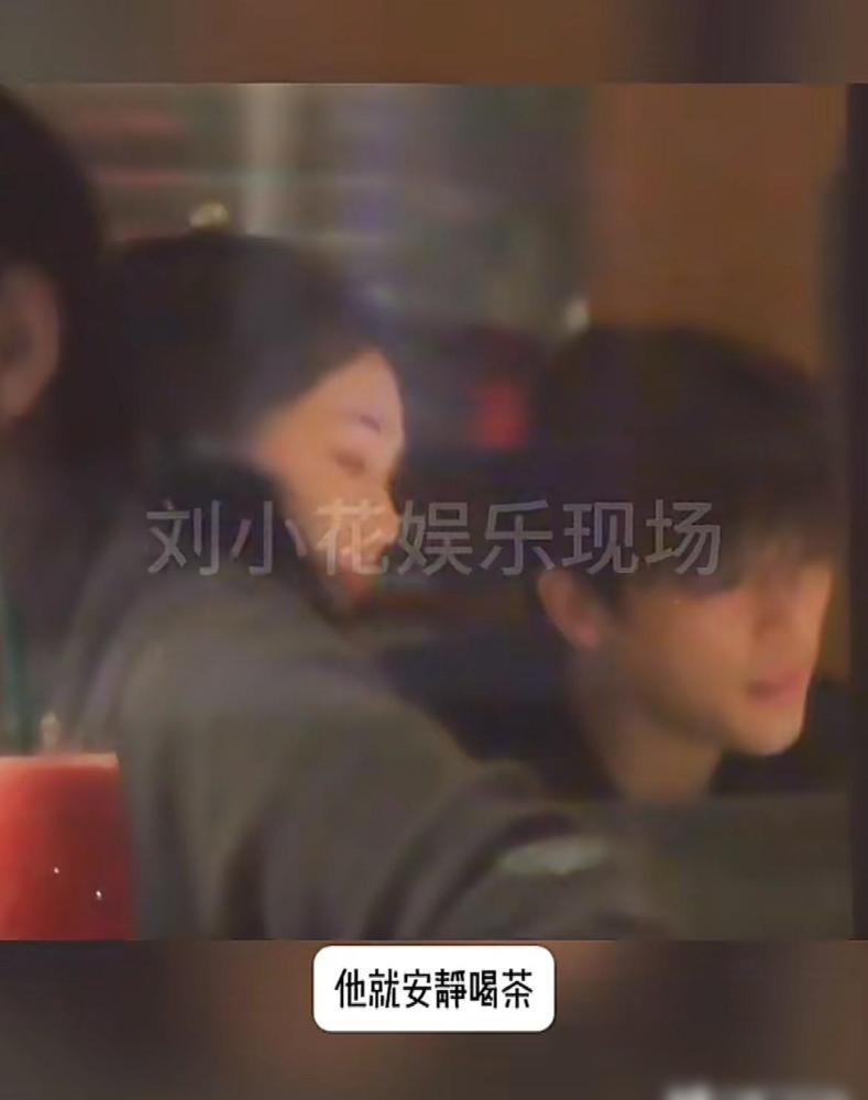 王安宇出事了。杨天真深夜出手。不是饭局。是作战室。狗仔只拍到三个人吃饭。其实