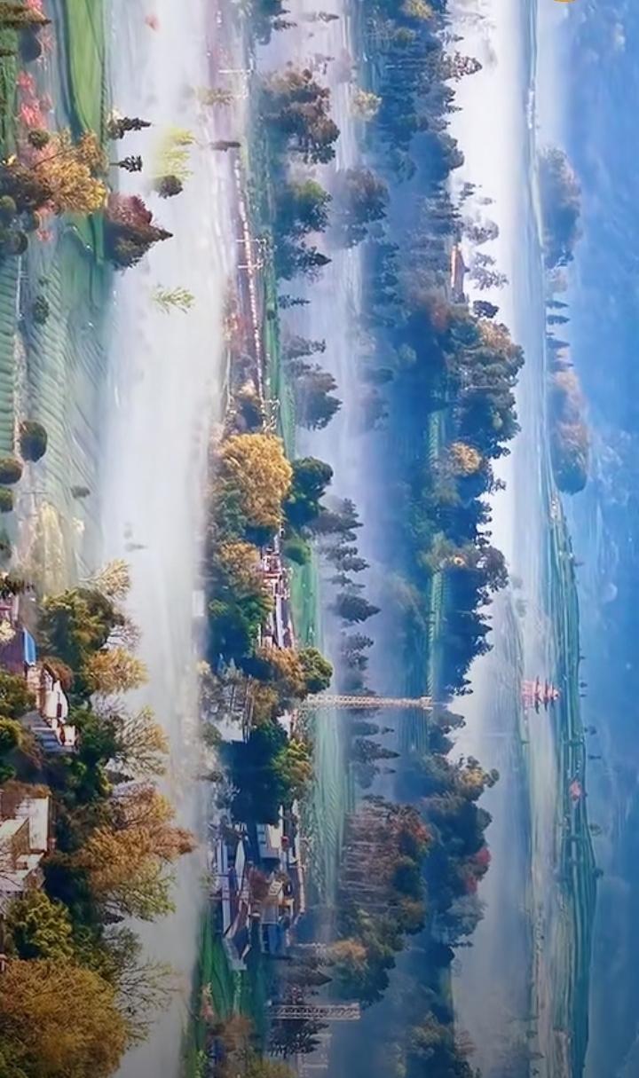 太壮观了！近日，四川雅安，高铁穿行云雾山间的画面火遍全网，连人民日报都点赞了。蒙