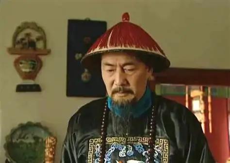 乾隆十年，1745年。一个73岁的老头儿，在宫里当了整整五十年官，熬死了康熙，又