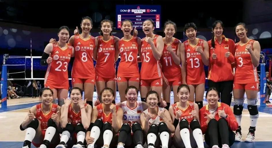 团结向上、朝气蓬勃的中国女排又回来了！这届中国女排，以娃娃兵为主，赵勇也是初次