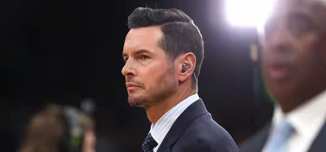 约茶！湖人队管理层看不下去了，开始为詹姆斯撑腰？！看到不少文章，如“蒙娜HJ“