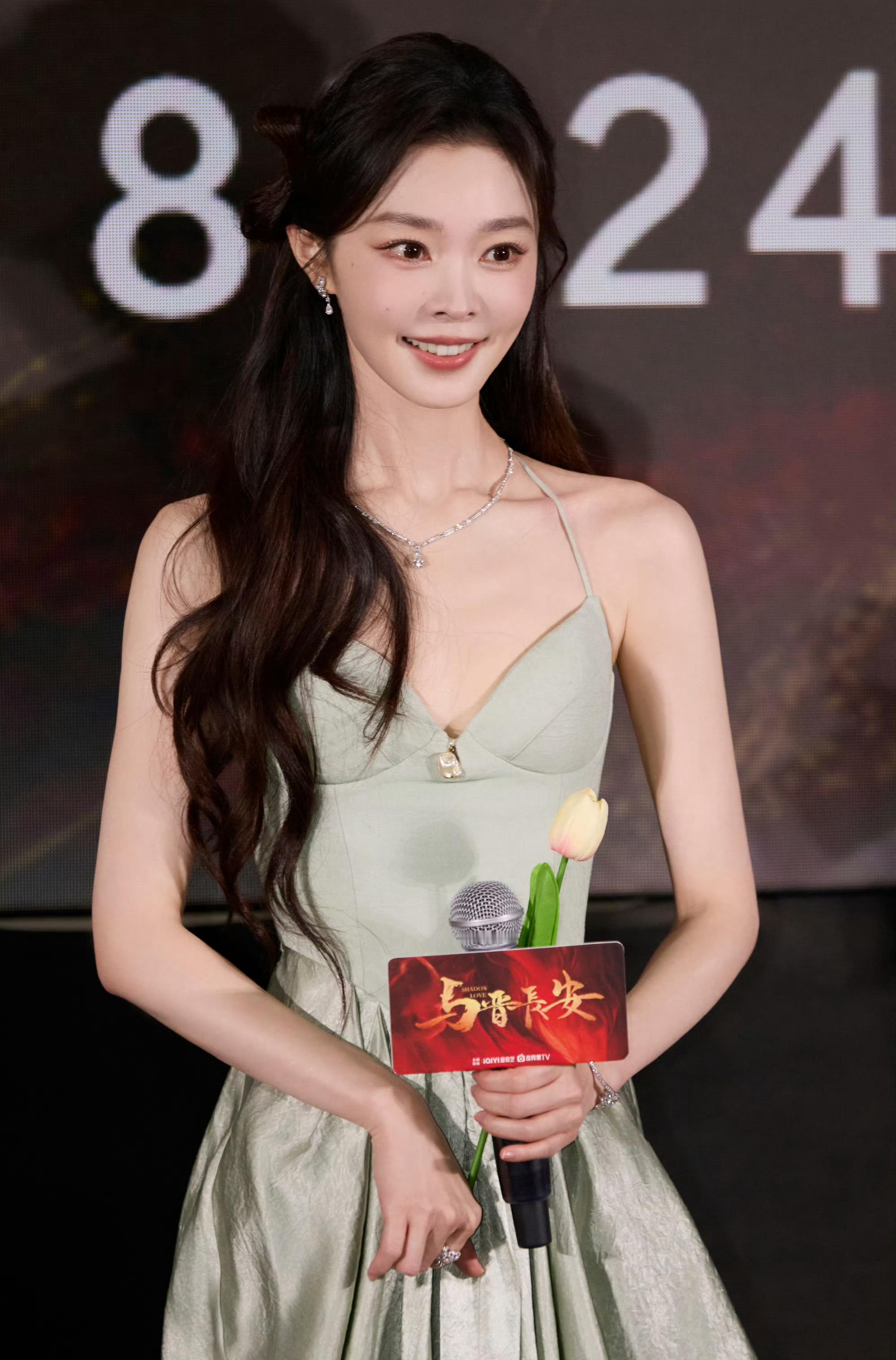 宋轶～～宋轶这背不拔罐可惜了宋轶宋轶​​​