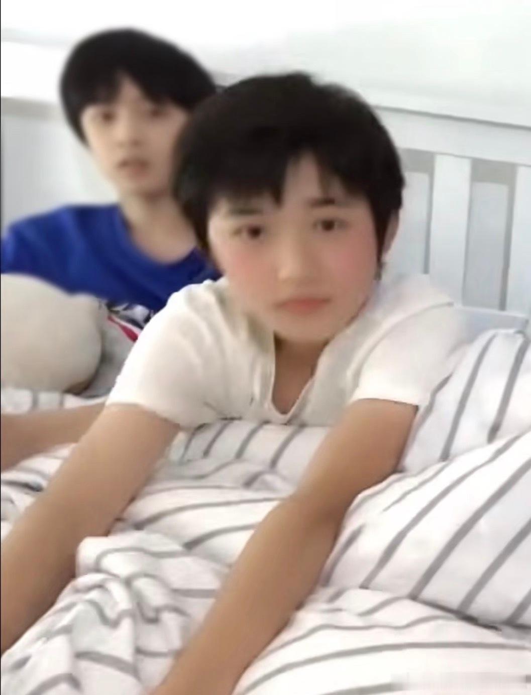 我放两只奶团子在这里然后什么都不说