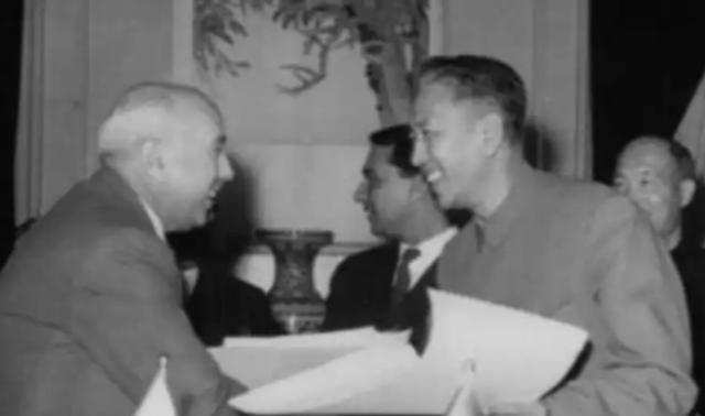 1969年李先念访问阿尔巴尼亚时，曾提出:“你拿我们那么多东西，打算什么时候