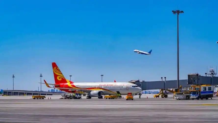 机场客流几乎全线下跌，到底怎么了？往年五一假期结束后，民航客流虽然会有小幅回落