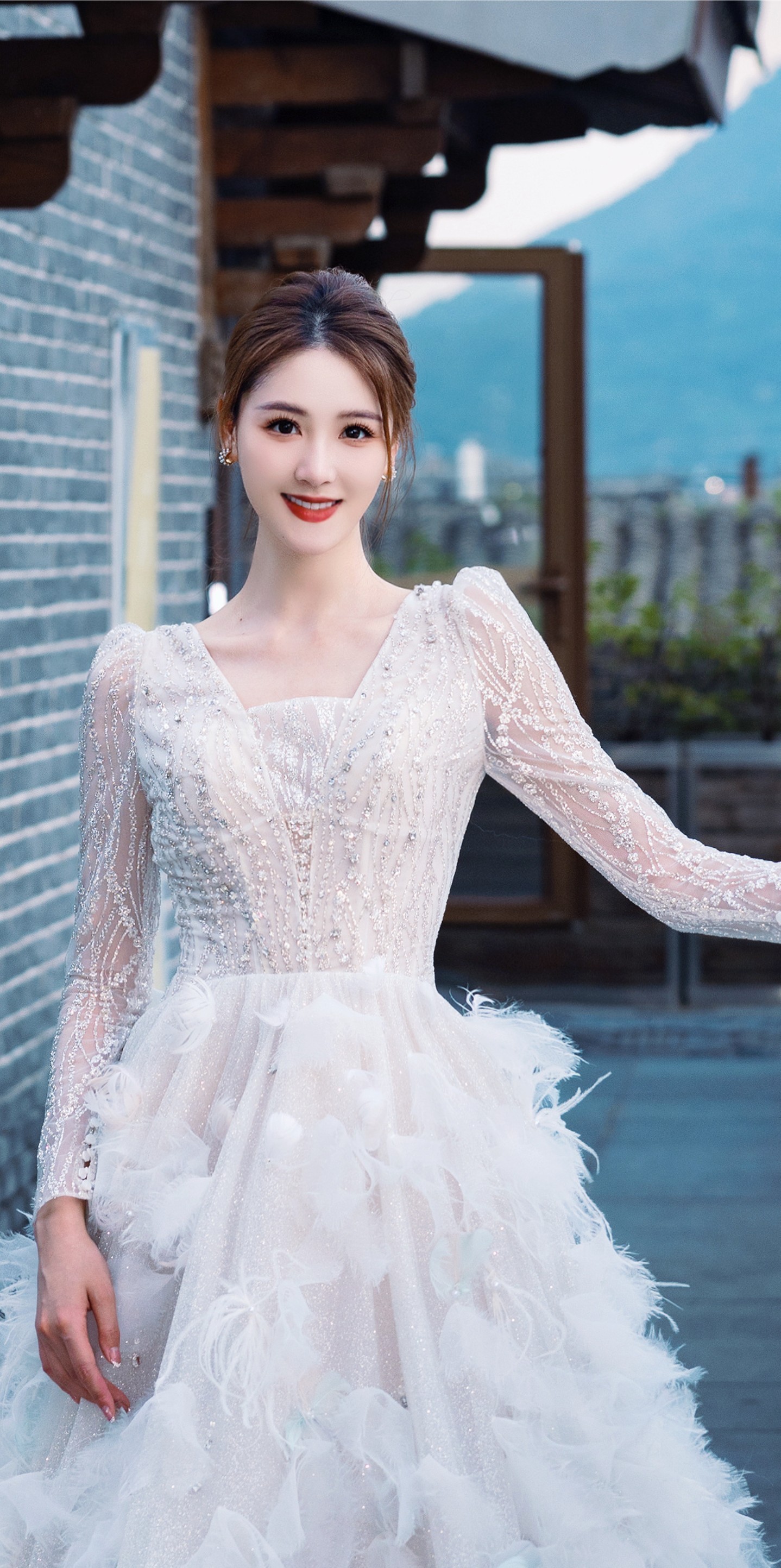 李丹儿壁纸组图：温柔大气、优雅甜美的主持人​​​