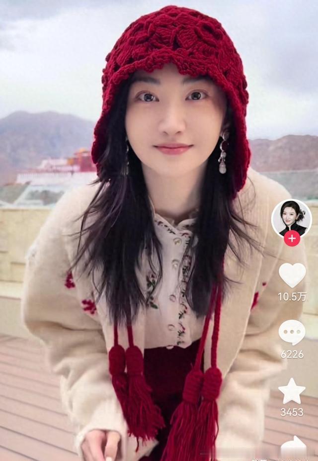 景甜在布达拉宫打卡视频太真实了，“前一秒：我是高原上傲雪的玫瑰；后一秒：氧气瓶是