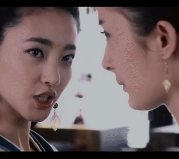 王丽坤这张脸还真的是绝，丝毫不亚于杨幂，甚至个别角度要比杨幂好看的多，可算是36