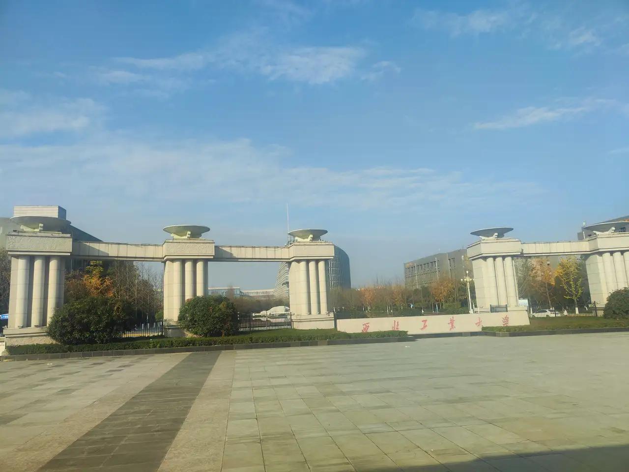 当然每个学校都有各自的优势，部分方面南航强过西工大也正常。具体报考哪个学校，学