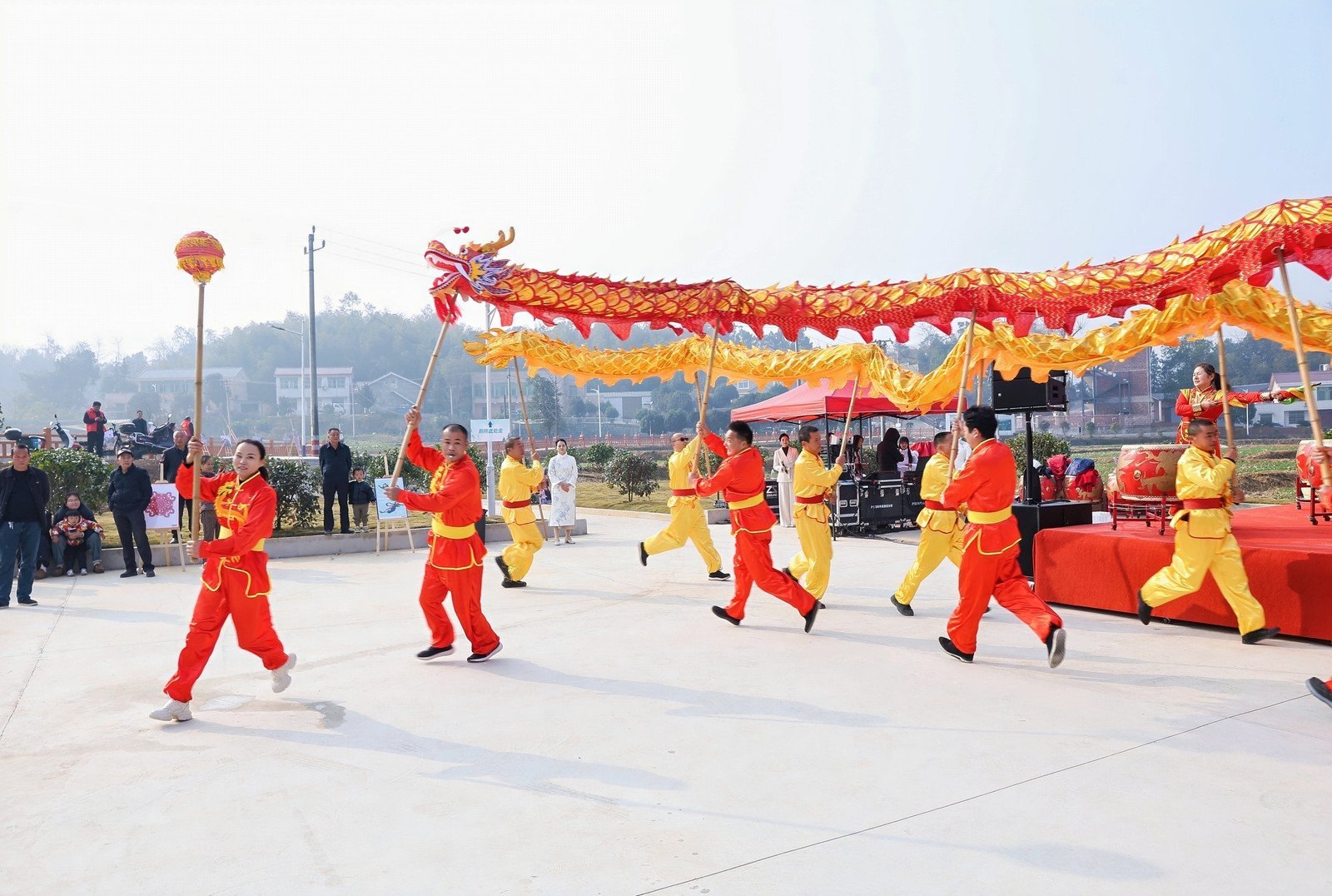 新艺湘江寻美白箬铺，主播带货“乡土味”赋能乡村振兴新路径