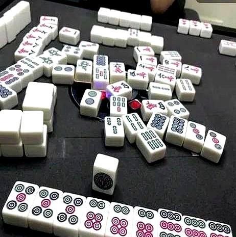 我朋友昨天去世了，享年54岁，她每月退休金5000多元，刚刚领了4年，她老公是公