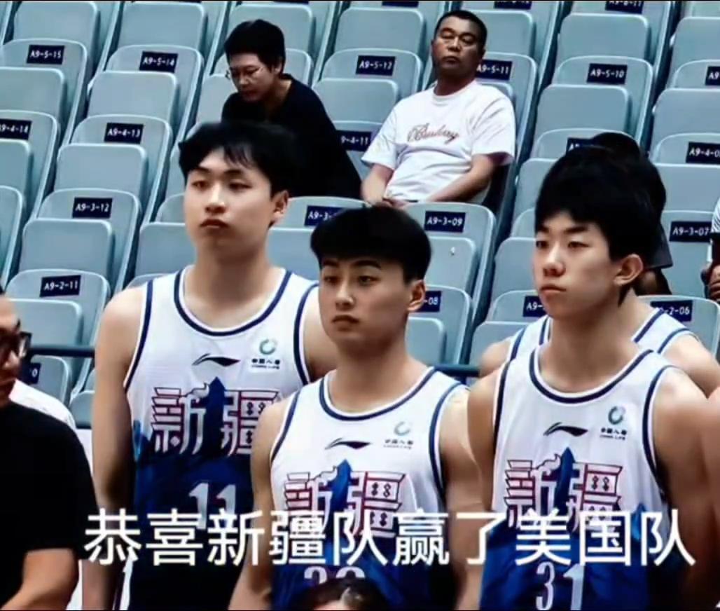 新疆男篮的十六人注册大名单出来后，新疆球迷一片哗然！为什么夏季联赛，喀什，伊宁热