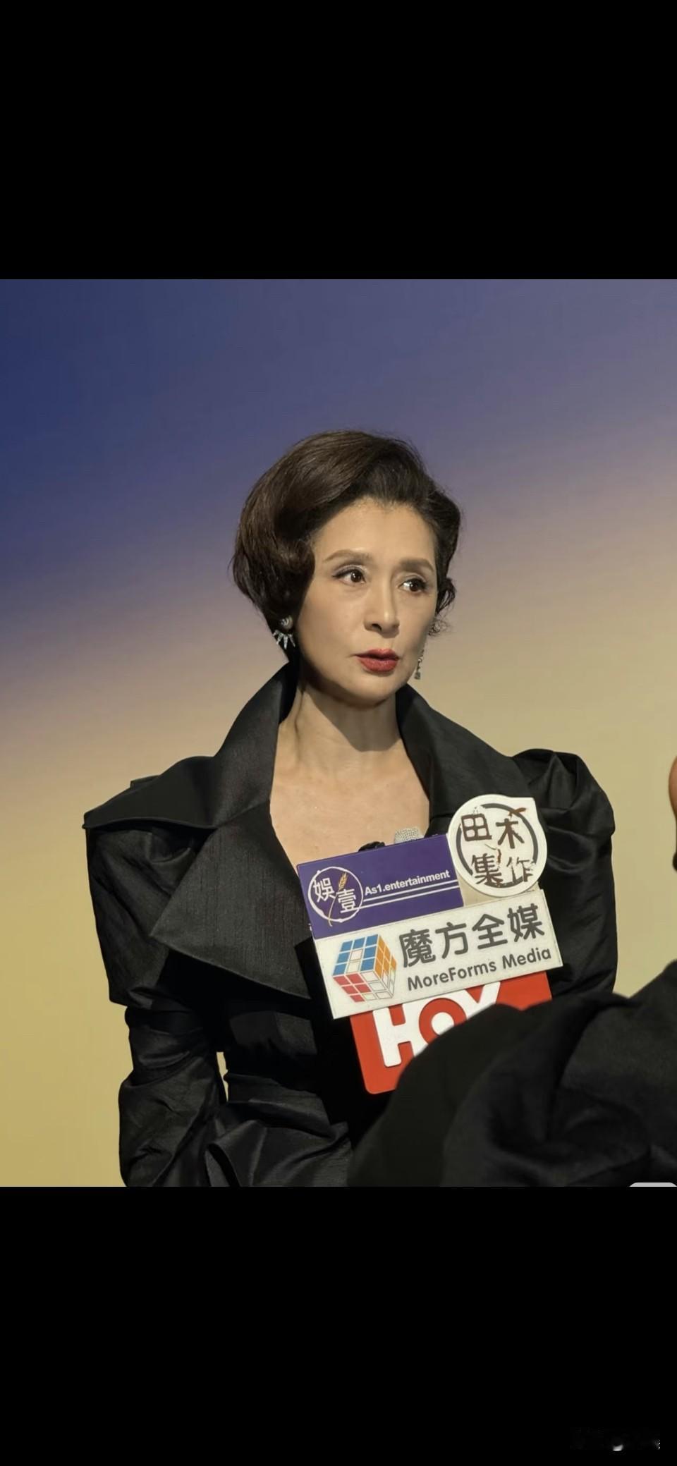 我以为是哪位日本女星呢…图一的第一眼感觉，好日系风，以为是哪位日本女星或日本皇