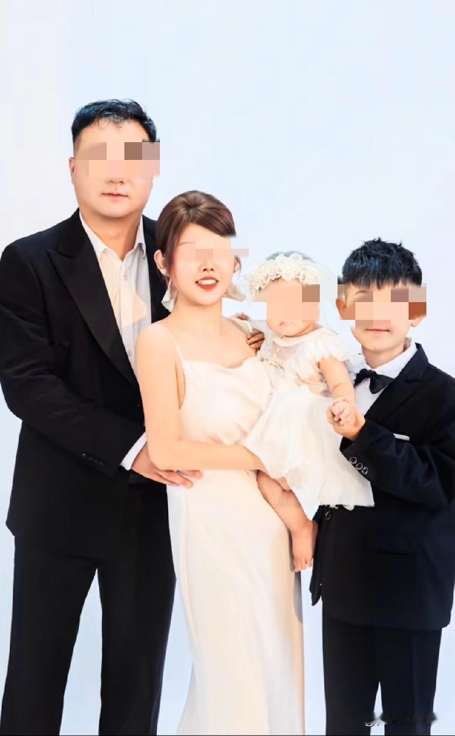 内蒙古，一男子因为给流浪猫喂食，遭到邻居的诋毁，邻居在群里拍照说骨头是谁家的遗物