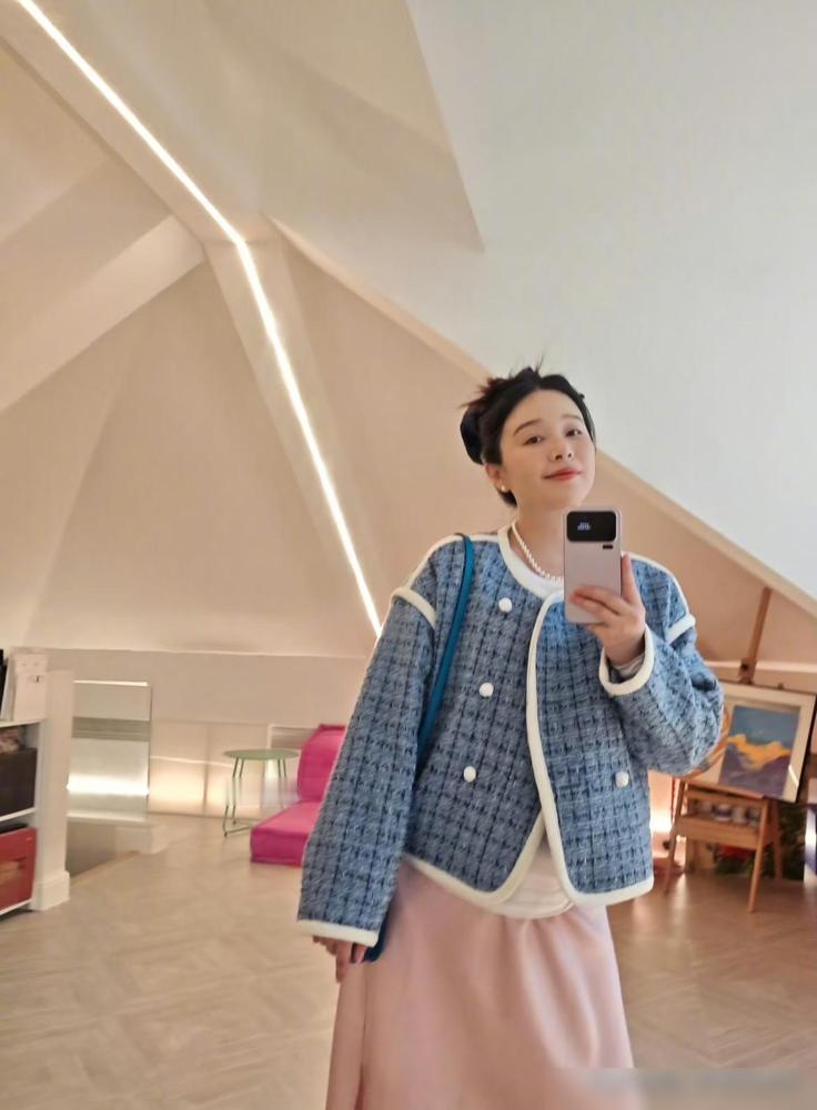 阚清子这个事给我们都敲了个警钟没人希望你比自己过得好昨天就刷到阚清子