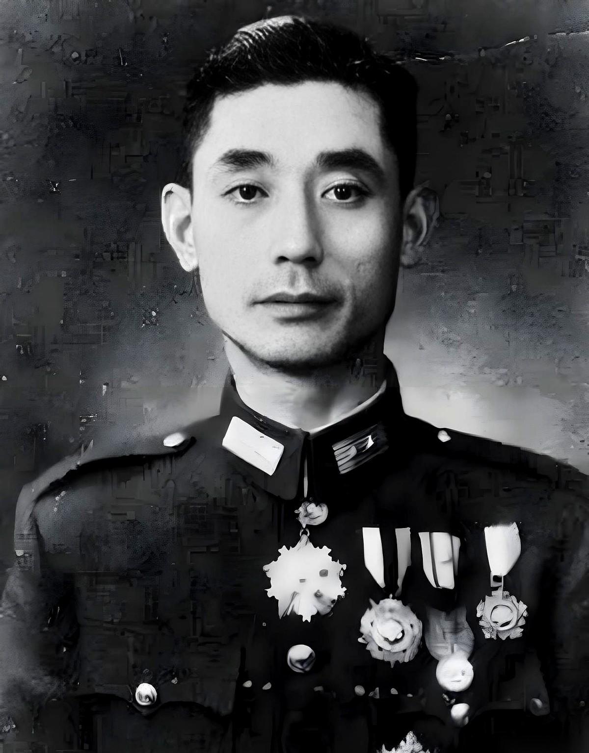 有时候，最绝望的营救，是亲手递上毒药。你敢信吗？一群人想救一个英雄，想破了脑袋