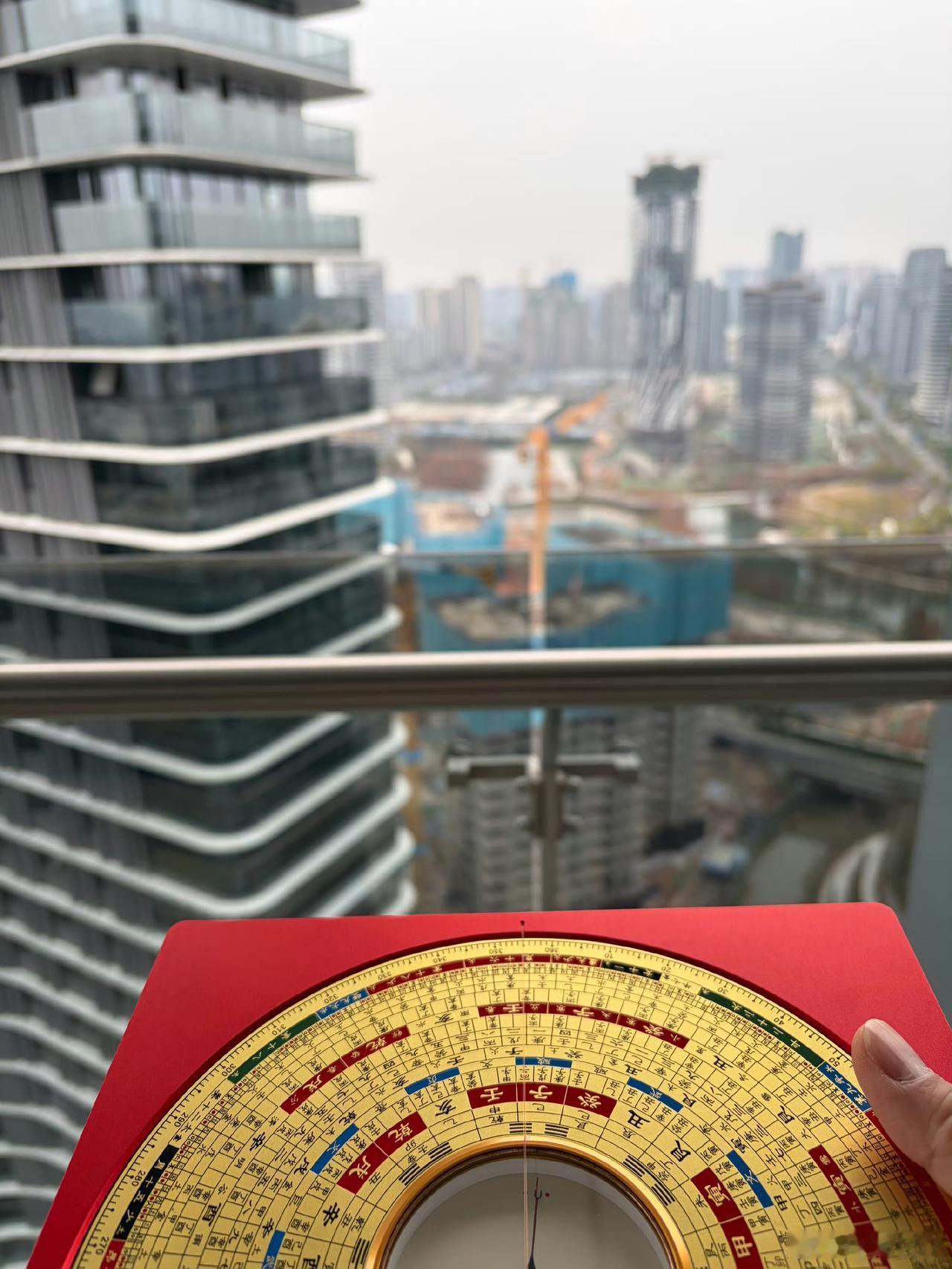 今日运势：乙巳年己丑月庚辰日2026.1.6日鼠：思虑过多效率低牛：注