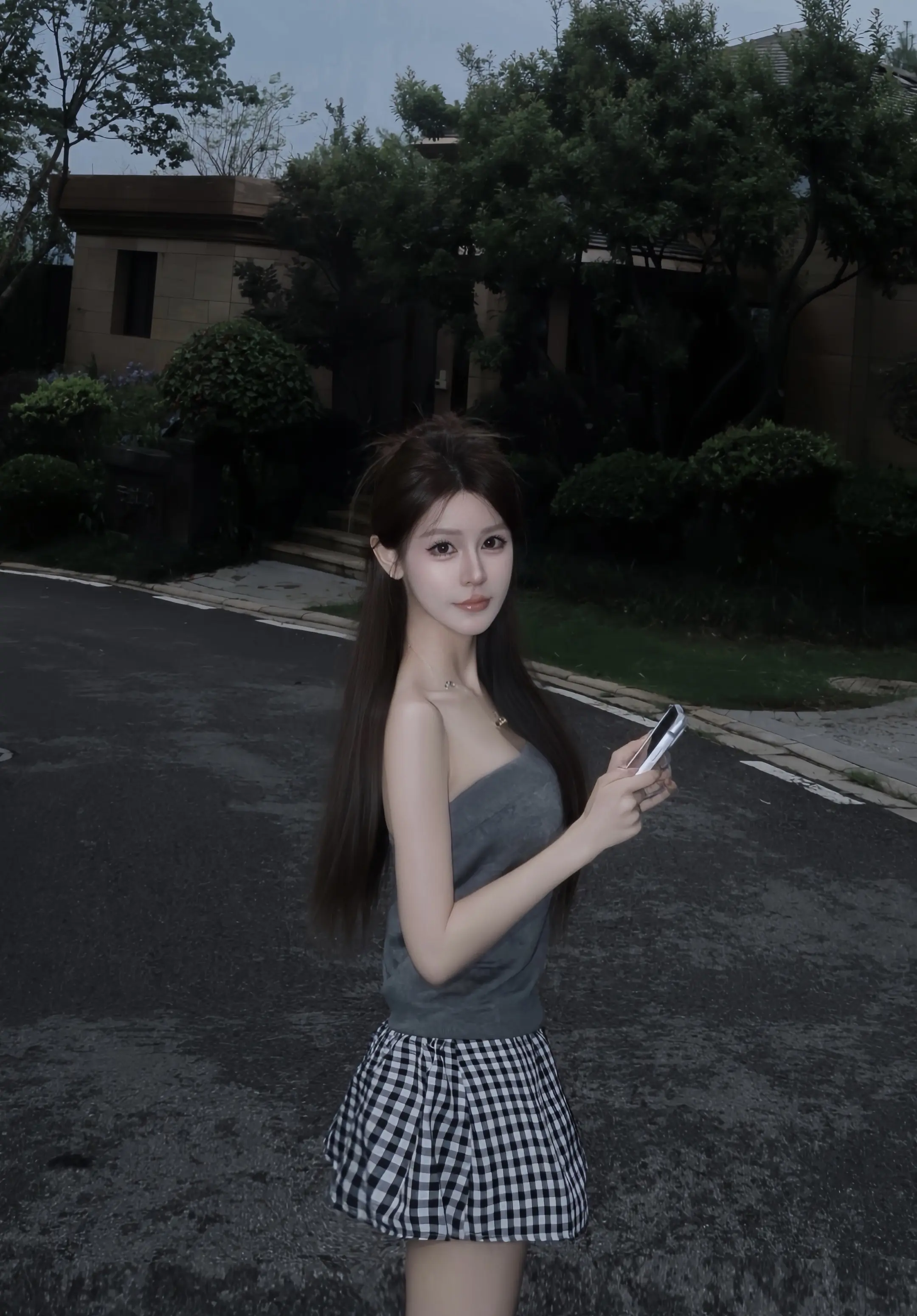 你叹缘分太浅薄 又叹命运太深刻