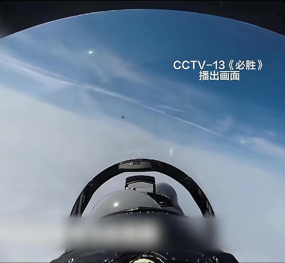 美指挥室：对方来了多少架战机？F35：至少两架？美指挥室：雷达看到了吗？F