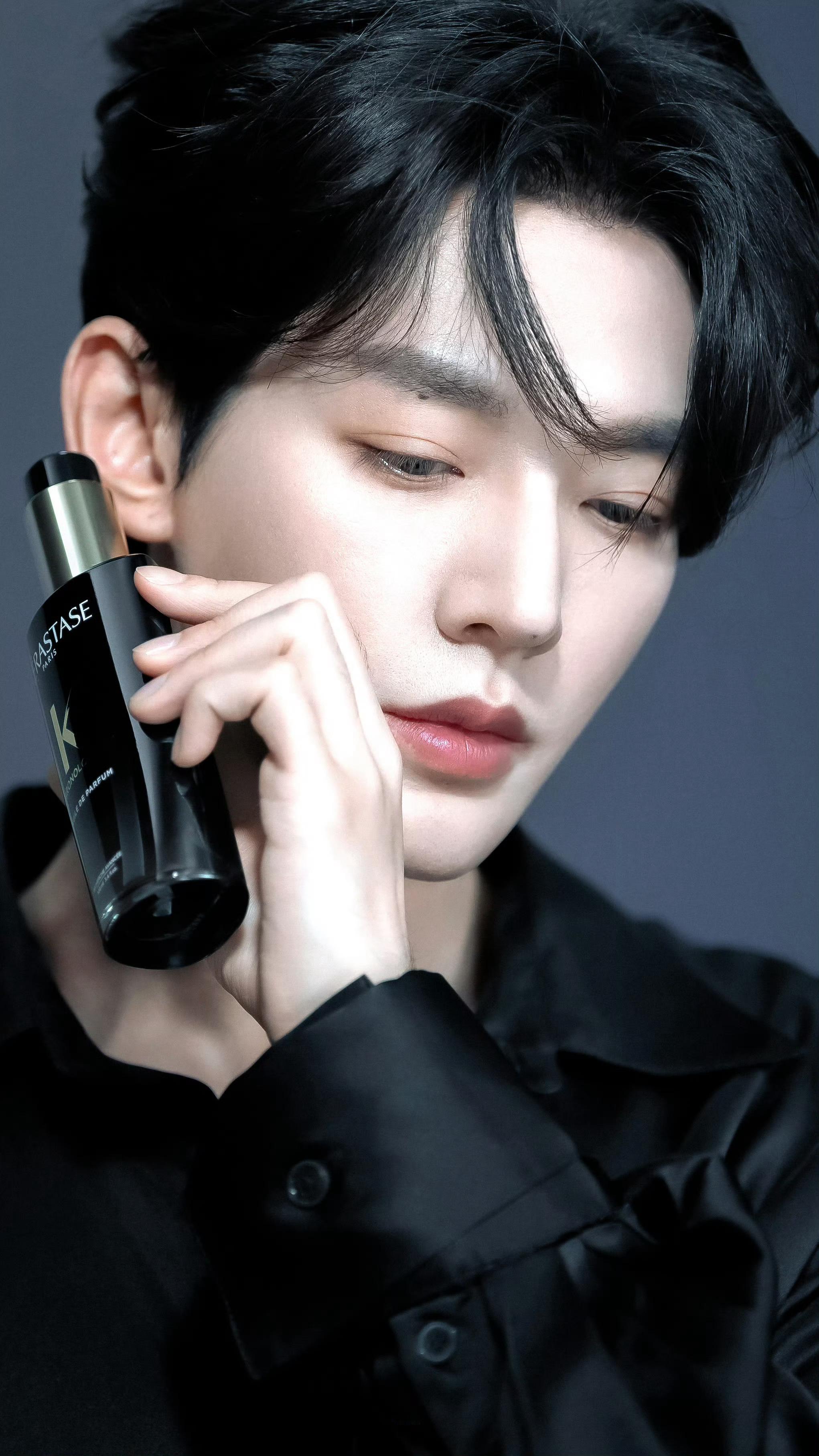 好想好想好想老公每天都看以前存过的图图臣服于老公的美貌不