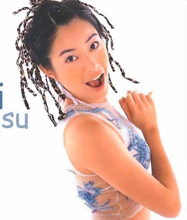 女神Yuki徐怀钰，在阳台晾衣服唱歌被路过的翁孝良发掘，以清亮干净的嗓音和古灵精