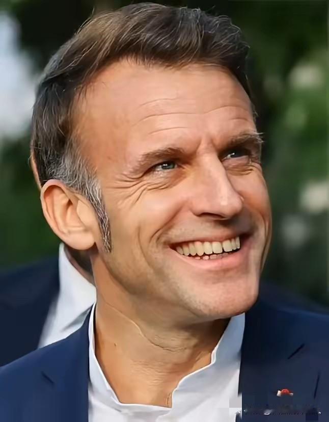 学会川剧变脸？马克龙刚回国，就向中国发出警告！居然威胁起了东方大国，说如果不回