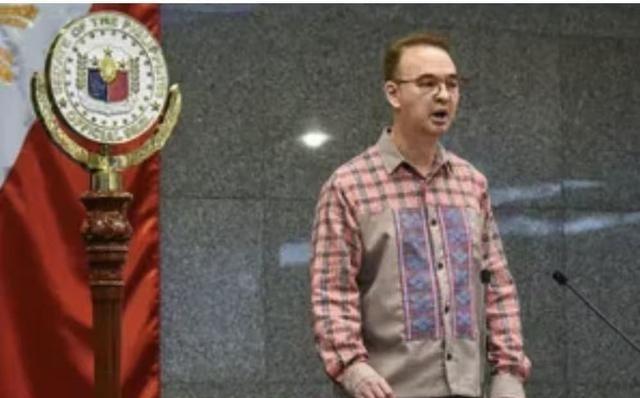菲律宾参议院议长艾伦·彼得·卡耶塔诺周六在另一场FacebookLive直
