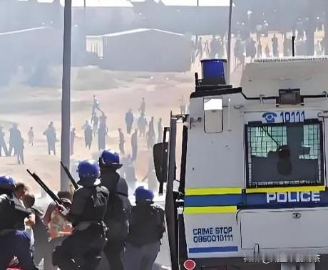 南非那边的治安，真是让人捏把汗！中国公民在南非被绑架，警方抓获8名嫌疑人！大