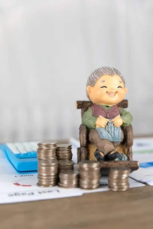 你们是不是低估了每月3000退休金的杀伤力昨天和一个朋友吃饭我说:现在每个月能有