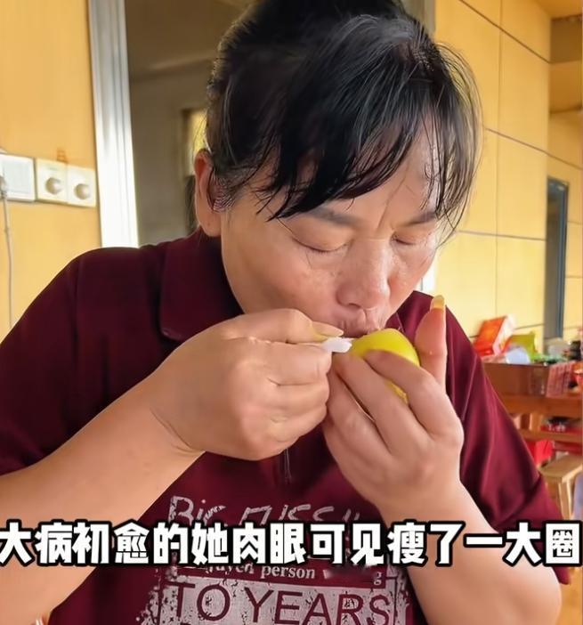 看到全红婵妈妈出院的消息，整个人瘦脱了相，心里猛地一沉。原因根本不是外界传的