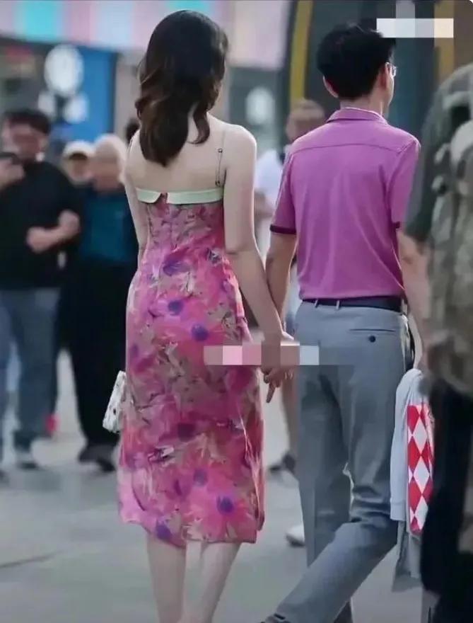 又是“董小姐”？！2023年6月成都太古里牵手门事件女主角是董小姐，如今中日友