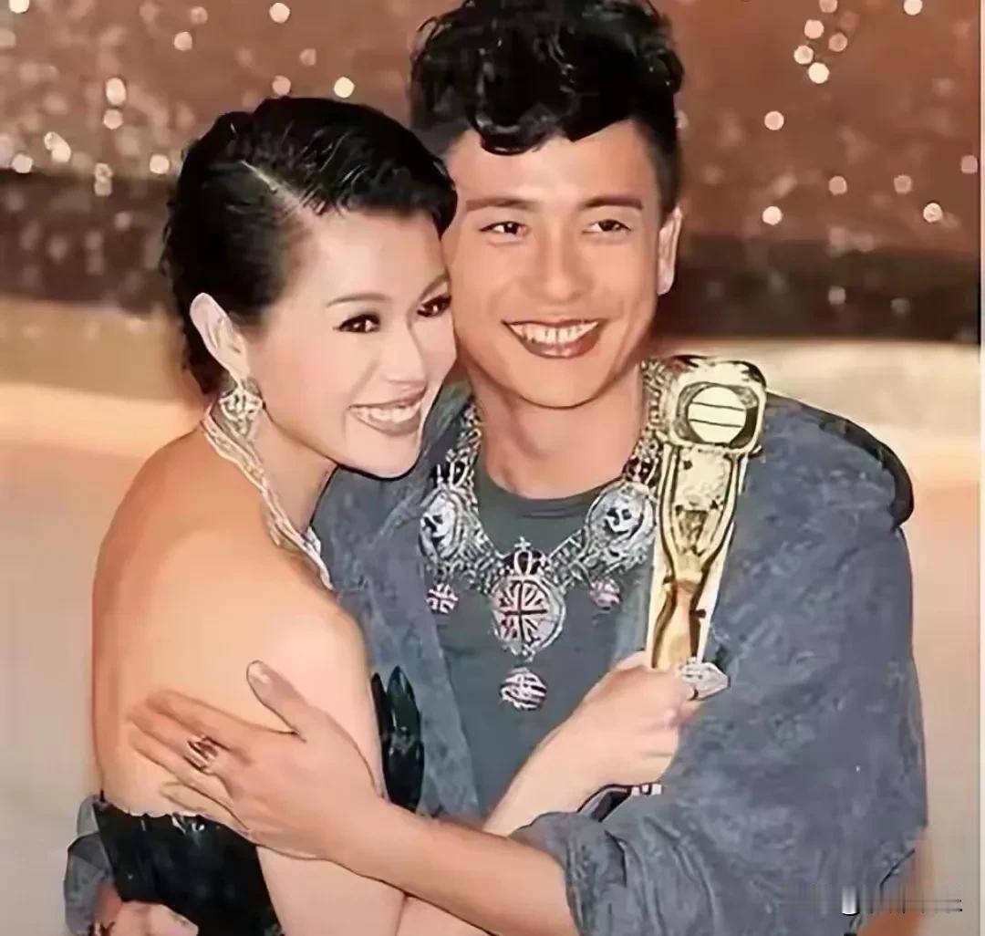 胡杏儿老公，可能真没撒谎！前两天，胡杏儿的老公李乘德跑去马来西亚参加好友杨