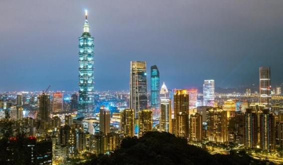 万万没想到，台湾省时事评论员郑丽文竟然抛出了这么犀利的问题！她曾经问道：“如果有
