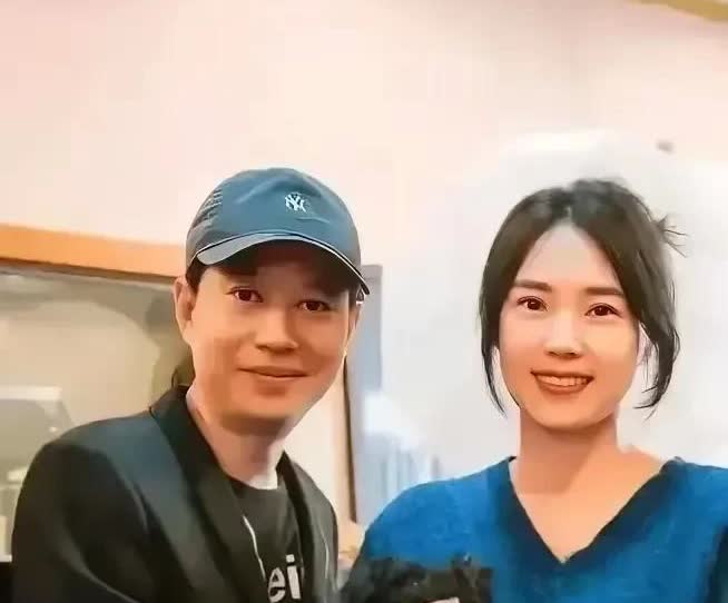 “热脸贴上冷屁股”王瀚仪海口重游能“捡不回”刀郎“情亲”吗？