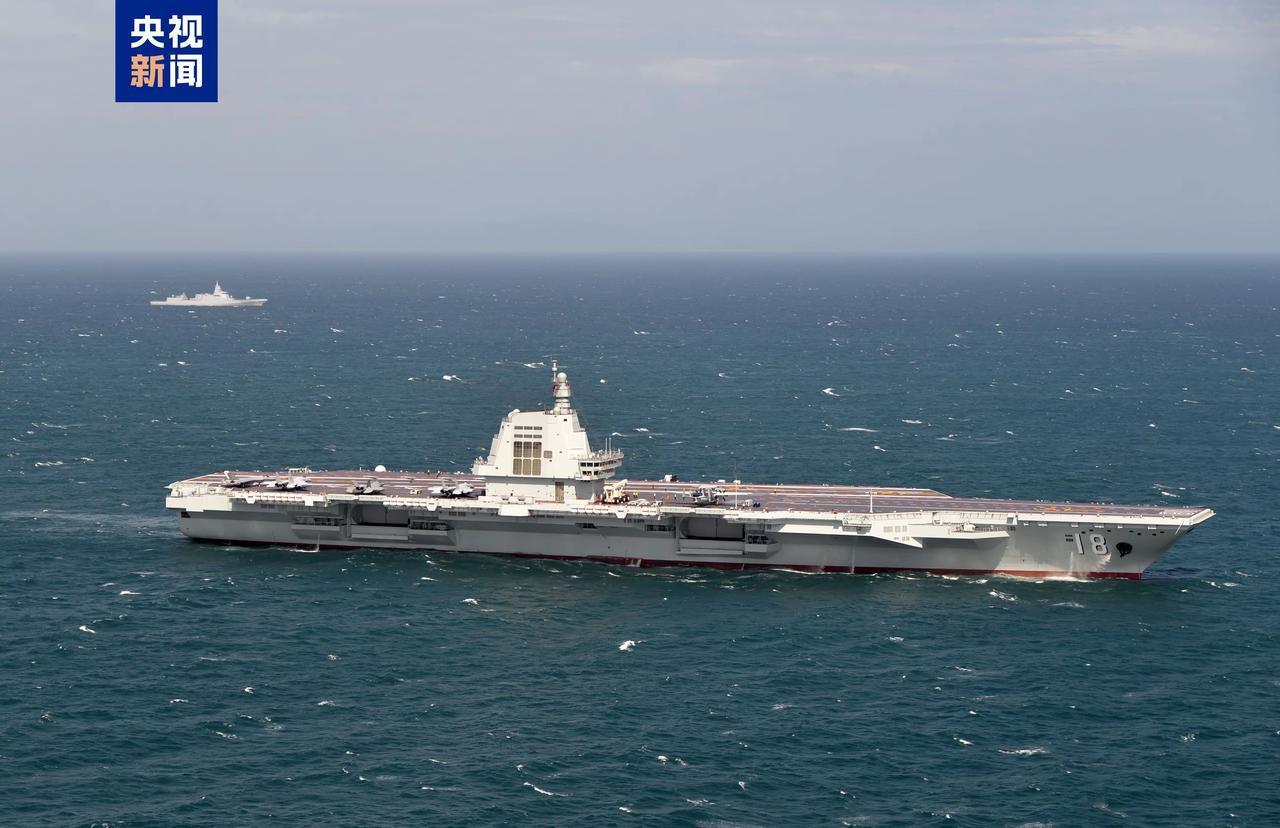 航空母舰真的是挨打的活靶子吗?航空母舰当然不是挨打的活靶子，事实上航空母舰是最