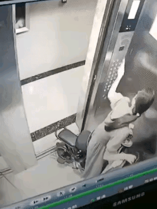 看完视频。发现没起火。给我担心老半天。