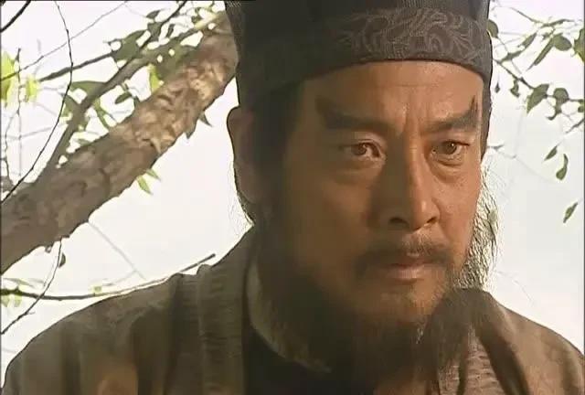 晁盖为啥后期斗不过宋江呢？水浒传里面，已经很好的说了这点了晁盖打算劫生辰纲，