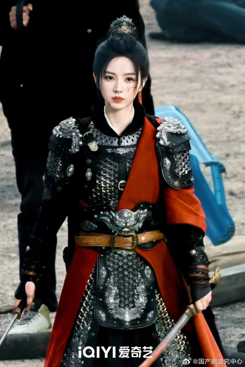 田曦薇簪花将军转场逐玉里樊长玉的簪花将军造型真的很出彩👍，田曦薇簪花将军转场