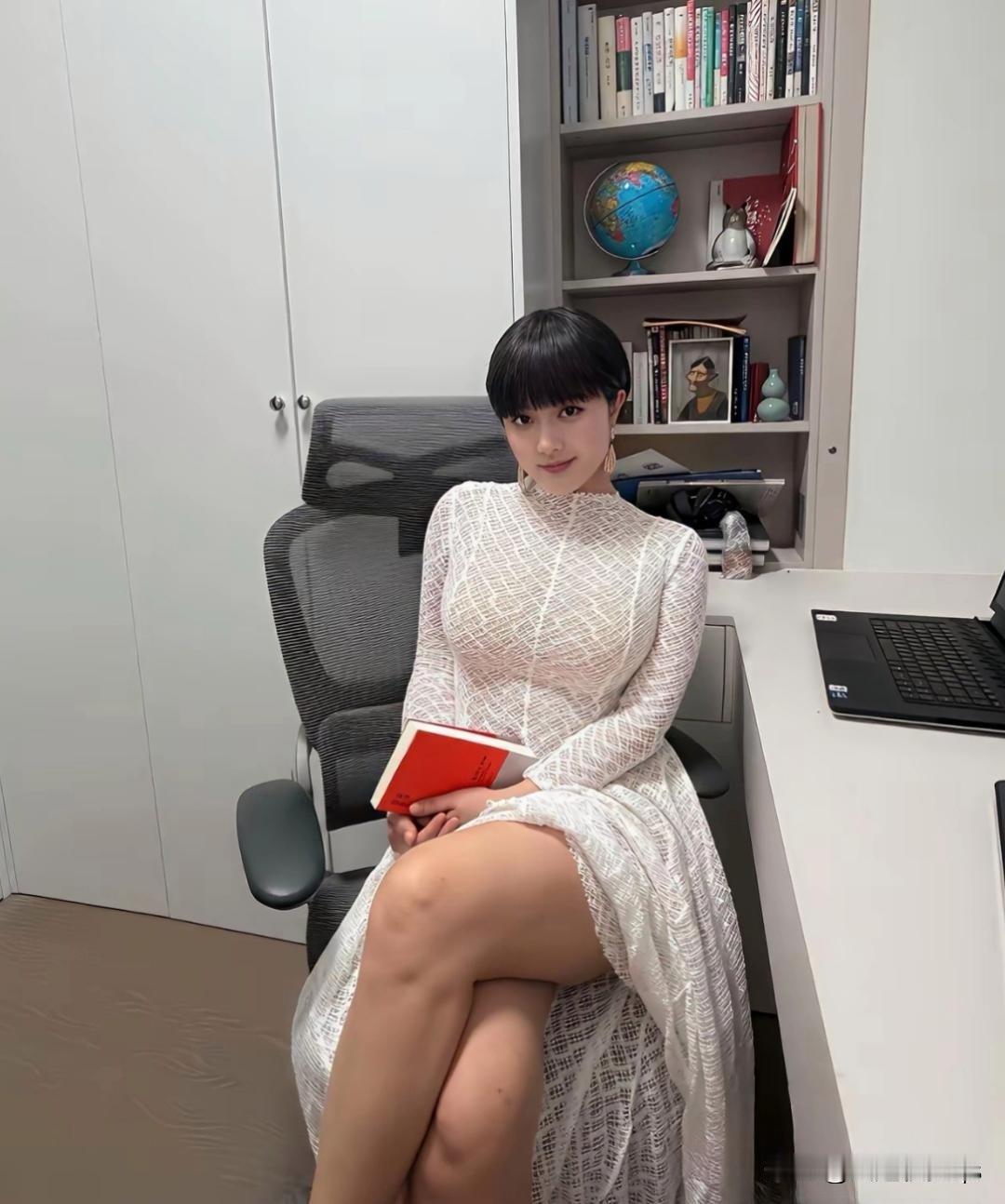 腿有训练的痕迹。