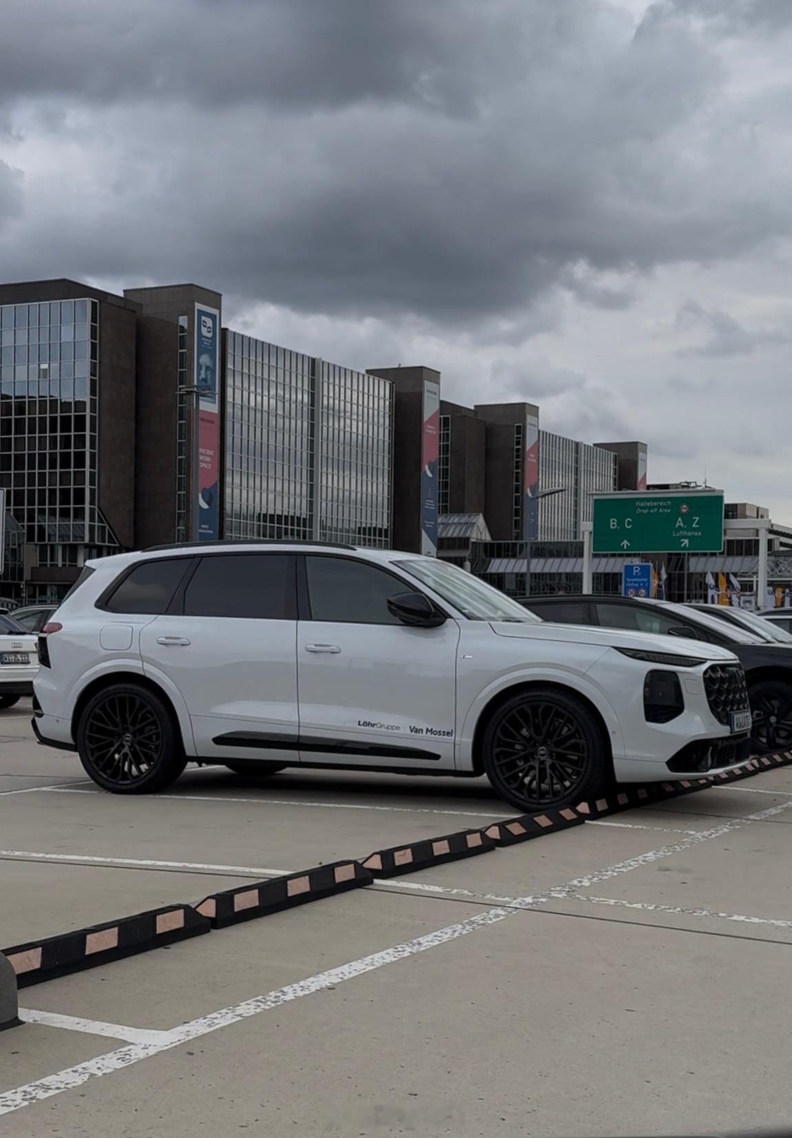 德国还是太权威了，一落地就是大新车。全新奥迪Q7奥迪德系车奥迪q7​​​