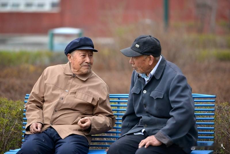 人一旦上了年纪，退休之后便赋闲在家，无所事事，闲暇时光也愈发充裕。于是，许多老